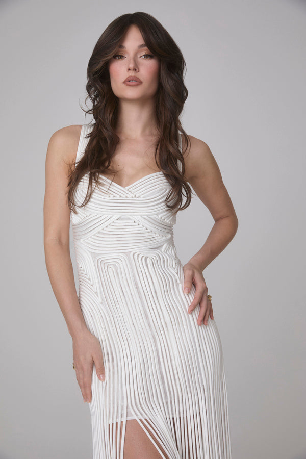 Amore Medium Wavy TP Mono Wig - 774