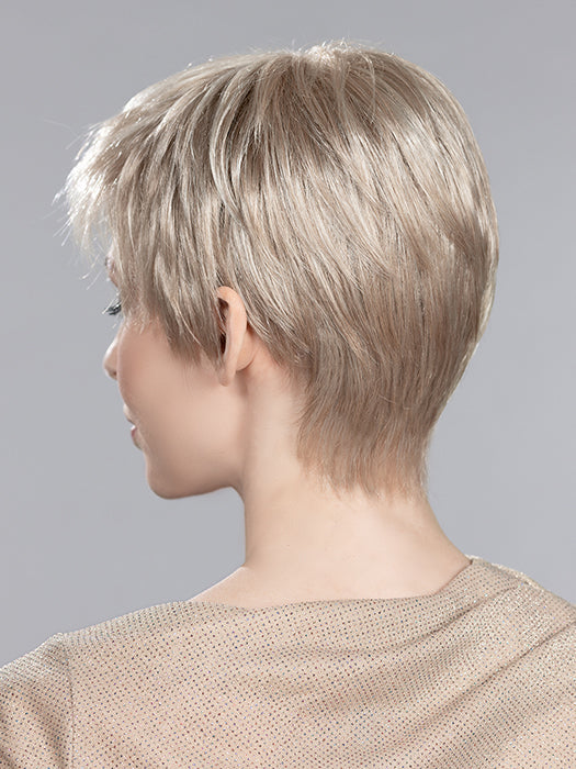 GINGER  by ELLEN WILLE in CHAMPAGNE MIX 22.26.20 | Light Neutral Blonde and Light Golden Blonde with Light Strawberry Blonde Blend