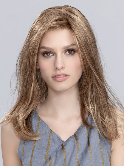 MILEY SMALL by ELLEN WILLE in SAND MIX 14.26.20 | Medium Ash Blonde, Light Gold Blonde and Light Strawberry Blonde Blend