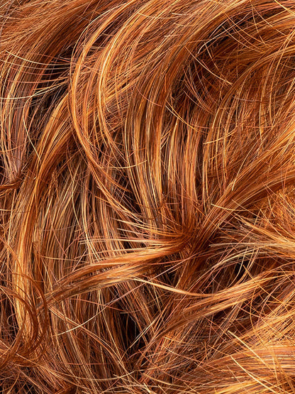 SAFRAN RED ROOTED 29.28.33.130 | Dark Copper Red, Copper Red, and Light Copper Red Blend with Dark Auburn Roots