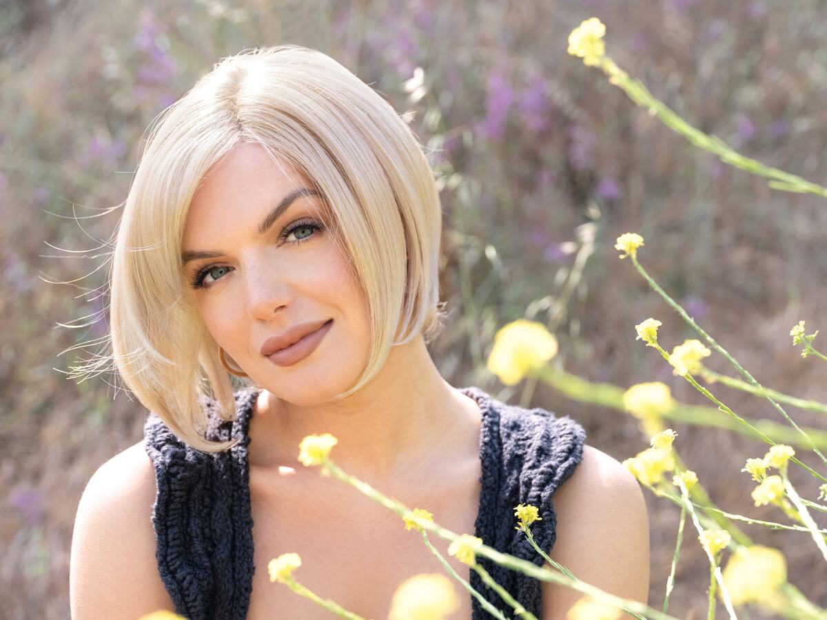 Niki Wig - 6542   The Orchid Collection