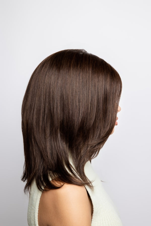 Amore Oakly Wig - 8716