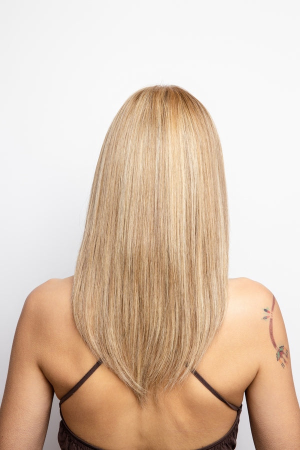 Amore Oakly Wig - 8716