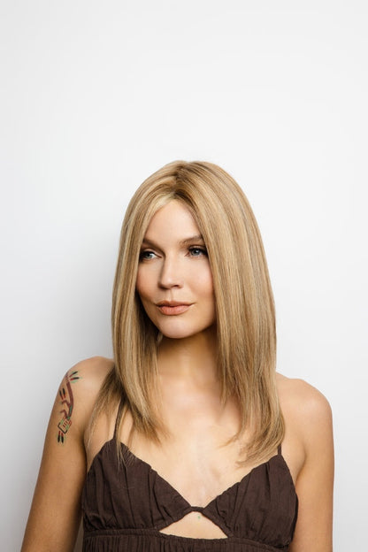 Amore Oakly Wig - 8716