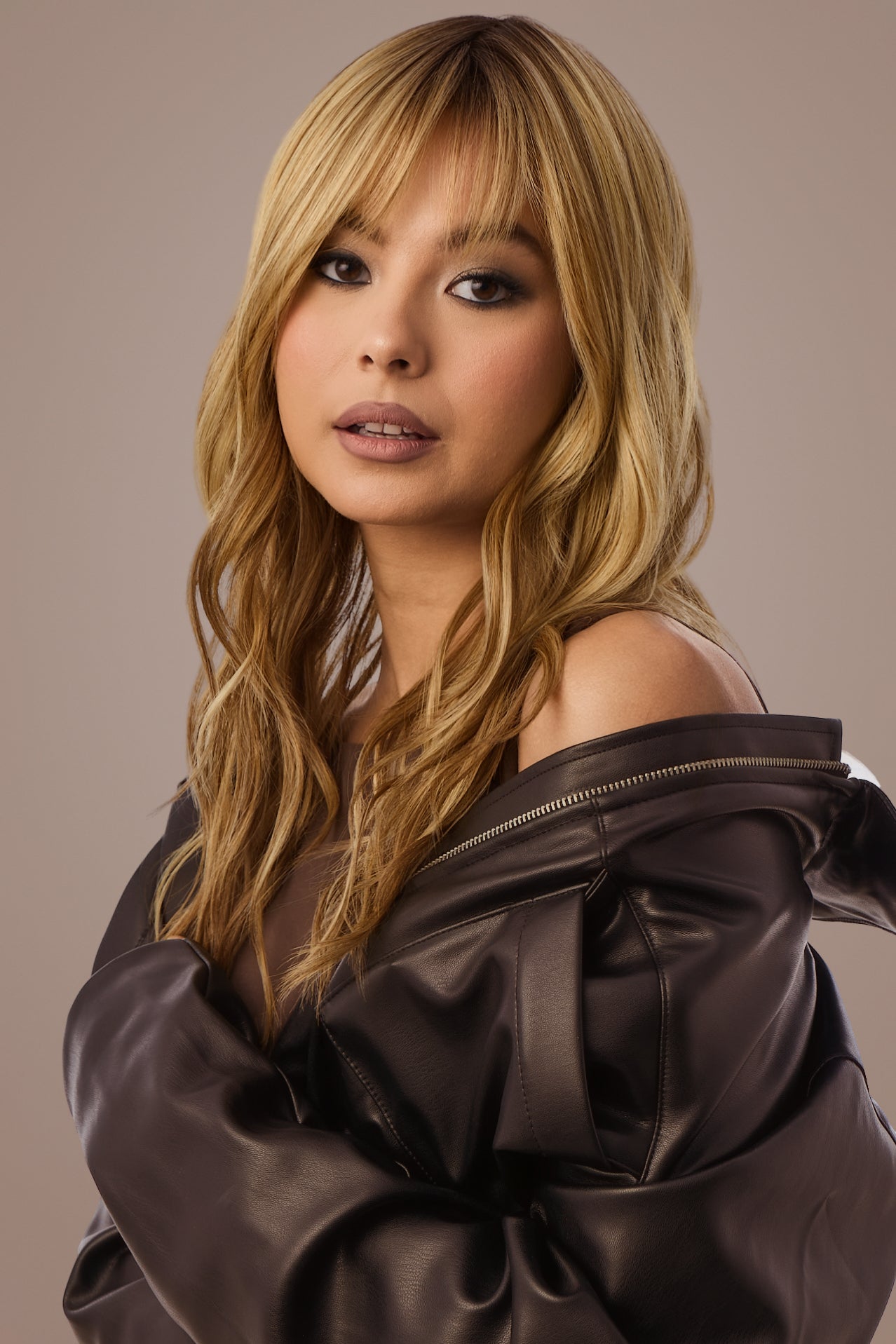 Posh Waves Heat-Friendly Synthetic Wig - ROP Muse Collection