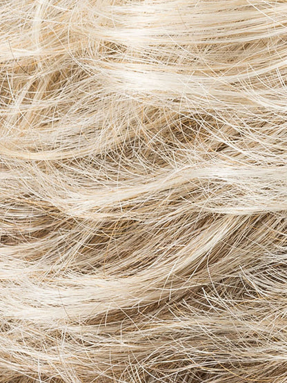 CHAMPAGNE MIX 22.26.20 | Light Neutral Blonde and Light Golden Blonde with Light Strawberry Blonde Blend