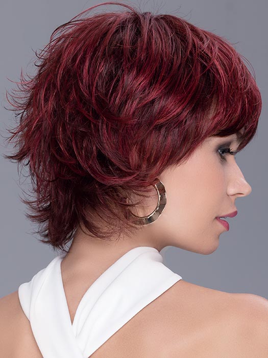 With the textured layers throughout and a silhouette, this trendy style is fresh and flattering from every angle | DISCONTINUED